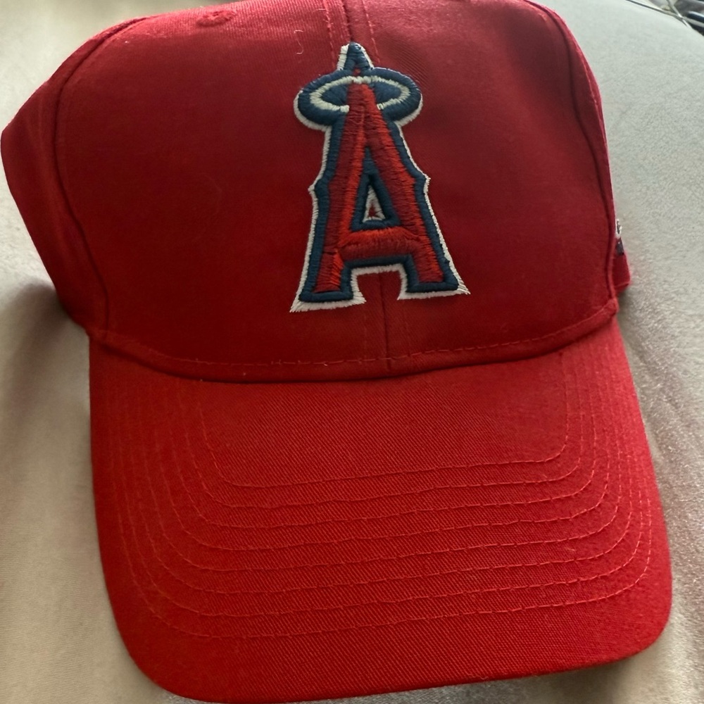 Kids adjustable MLB Angels hat